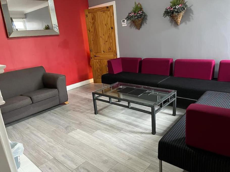 Ovington Grove 2 Fully Equipped Kitchen Free Parking 3 Bedrooms Netflix Ньюкасл-апон-Тайн Экстерьер фото