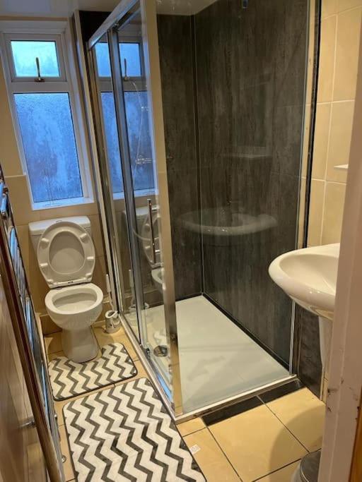 Ovington Grove 2 Fully Equipped Kitchen Free Parking 3 Bedrooms Netflix Ньюкасл-апон-Тайн Экстерьер фото
